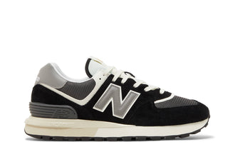 NEW BALANCE 574 ‘BLACK’