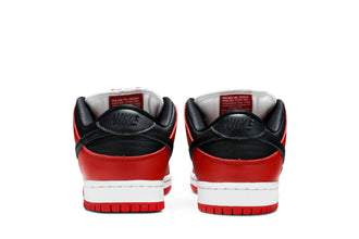 NIKE SB DUNK LOW ‘J-PACK CHICAGO’