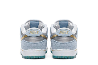 Nike SB Dunk Low ‘Holiday Special’